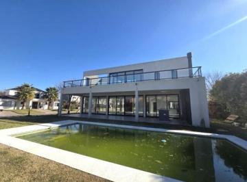 Casa de 6 ambientes, Escobar · Casa en Alquiler en Haras Santa Maria, Escobar, G. B. a. Zona Norte