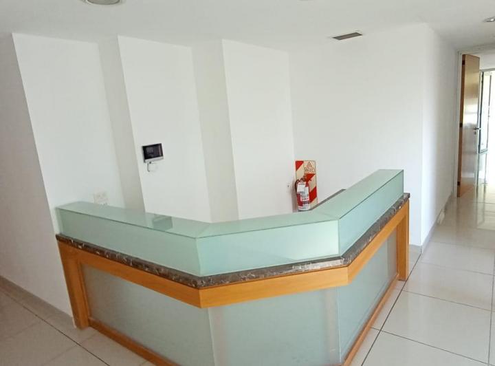 Oficina comercial · 90m² · 9 Ambientes