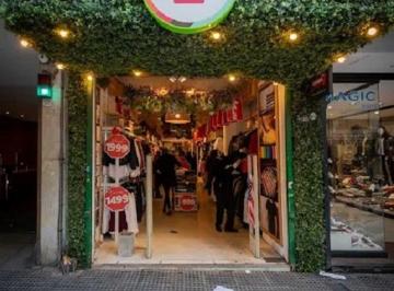 Local comercial , Recoleta · Av Santa Fe Al 1900 - Recoleta - Local en Alquiler con Amplio Subsuelo
