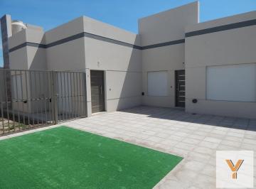 Casa · 65m² · 3 Ambientes · Casa en Venta - 2 Dorm. 1 Baño - 80 m² - Chivilcoy