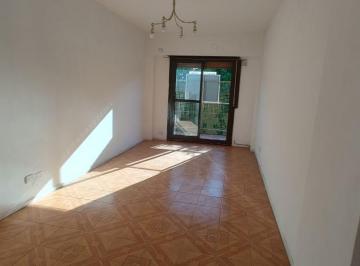 Departamento de 3 ambientes, Versalles · Venta | Departamento 3 Ambientes con Balcón en Versalles