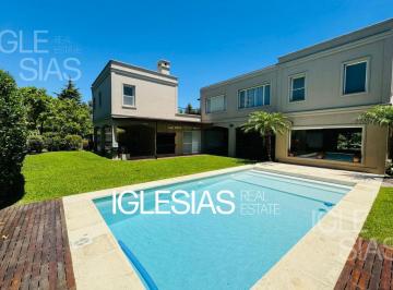 Casa · 300m² · 7 Ambientes · 2 Cocheras · Casa en Venta en Las Glorietas, Nordelta
