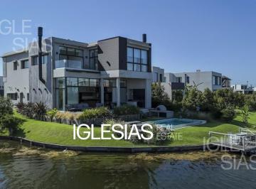 Casa · 350m² · 6 Ambientes · 3 Cocheras · Casa en Venta Al Agua, con Renta Importante, 3 Suite Escritorio, Play de 40 m² Carpinchos, Nordelta