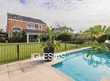 Casa · 230m² · 5 Ambientes · 2 Cocheras · Casa en Venta en Los Castores, Nordelta