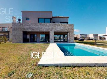 Casa · 258m² · 6 Ambientes · 2 Cocheras · Casa en Venta Al Lago en Los Lagos, Nordelta