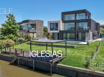 Casa · 487m² · 7 Ambientes · 2 Cocheras · Casa en Venta Al Río en El Yacht, Nordelta