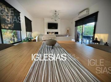 Casa · 260m² · 4 Ambientes · 5 Cocheras · Casa en Los Alisos