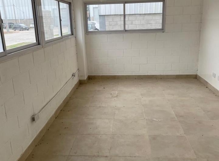 Local comercial · 1500m²
