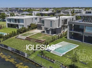 Casa · 332m² · 5 Ambientes · 4 Cocheras · Casa en Venta Al Lago en Virazón, Nordelta
