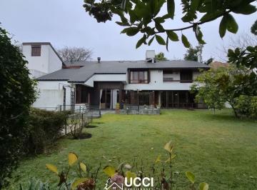 Casa de 4 ambientes, Mar del Plata · Venta Chalet en Barrio Divino Rostro | 4 Ambientes Sobre Dos Lotes de Terreno