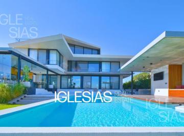 Casa · 1422m² · 8 Ambientes · 3 Cocheras · Casa en Venta Al Lago en El Golf, Nordelta