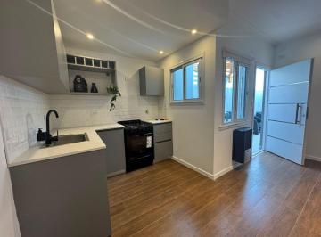 PH · 34m² · 2 Ambientes · Venta PH 2 Amb. Reciclado y Amoblado en La Perla