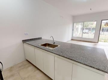 Departamento de 2 ambientes, Morón · Alquiler Departamento 2 Ambientes C Fondo y Cochera en Castelar