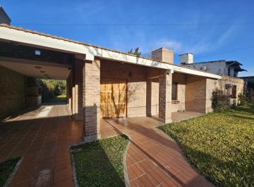 Casa · 630m² · 6 Ambientes · 3 Cocheras · Casa en Granja de Funes - Escritura!