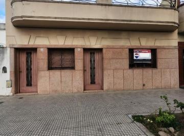 Casa · 107m² · 3 Ambientes · Venta Casa 3 Amb Lote Propio Jardin - Mataderos