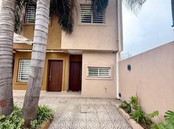 PH de 3 ambientes, Ituzaingó · Duplex en Excelente Estado de Gran Ubicación por Su Cercanía Al Acceso Oeste