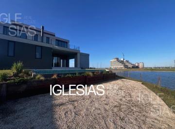 Casa · 346m² · 7 Ambientes · Casa en Venta y Alquiler Al Lago en Los Puentes, Nordelta