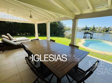Casa · 390m² · 7 Ambientes · 2 Cocheras · Casa en Venta y Alquiler Al Lago en Los Castores, Nordelta