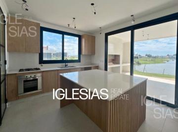 Casa · 223m² · 7 Ambientes · 2 Cocheras · Casa en Venta Al Lago en Santa Ana, Villanueva