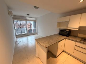 Departamento · 38m² · 2 Ambientes · 2 Amb Fte Semipiso con Balcon. Edif con Piscina y Parrilla.