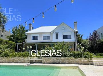 Casa · 250m² · 7 Ambientes · 2 Cocheras · Casa en Alquiler Al Lago en Los Castores, Nordelta