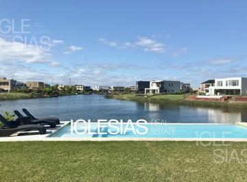 Casa · 295m² · 6 Ambientes · Casa en Alquiler Al Lago en Los Alisos, Nordelta