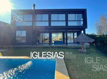 Casa · 246m² · 6 Ambientes · 2 Cocheras · Casa en Venta Al Lago en Ceibos, Puertos del Lago