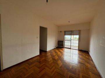 Departamento de 3 ambientes, Avellaneda · Departamento 3 Ambientes con Cochera en Venta, Sarandi, en Complejo de Torres.
