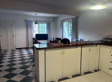 Casa · 110m² · 3 Ambientes · Casa en Venta Ostende 3 Ambientes