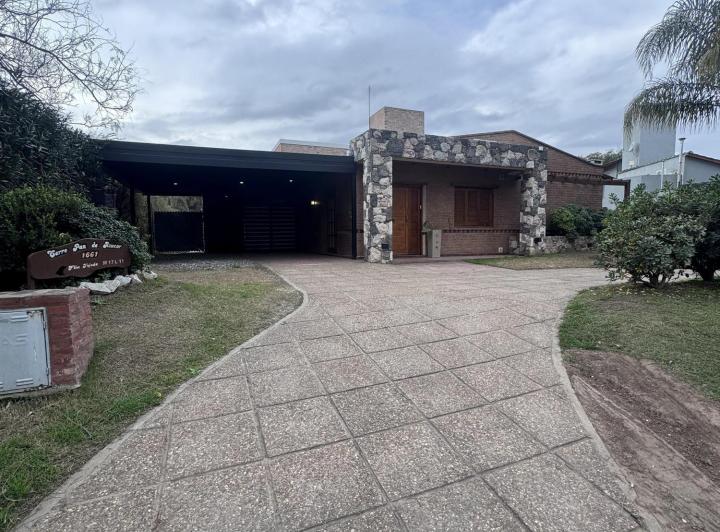 Casa · 290m² · 14 Ambientes