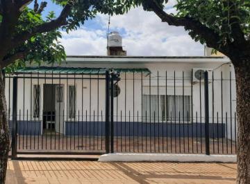 PH · 55m² · 2 Ambientes · 1 Cochera · PH en Venta Quilmes Oeste Apto Credito