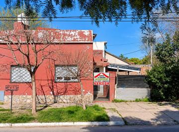 Casa de 3 ambientes Venta USD 44.000 · Casa a Restaurar con Gran Potencial en Merlo - Barrio Pompeya