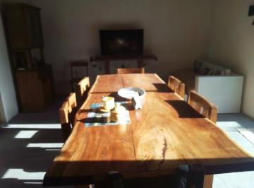 Casa de 3 ambientes, La Plata · Vendo Casa Sobre Asfalto, con Gran Parque.