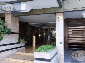 Departamento · 64m² · 3 Ambientes · 1 Cochera · ¡Excelente 3 Ambientes Al Frente con Cochera y Balcón Aterrazado en Alquiler en Flores!