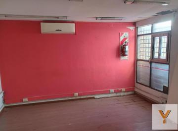 Local comercial · 130m² · 4 Ambientes · Local en Venta - 2 Baños - 130 m² - Córdoba