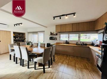 Casa de 5 ambientes, Villa Merlo · Casa en Venta, Tres Dorm. + Pileta + Gas Natural