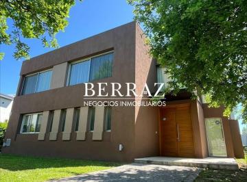 Casa · 390m² · 6 Ambientes · Casa Alquiler 6 Ambientes en Ayres de Pilar Lote de 1073 m² - Ayres de Pilar