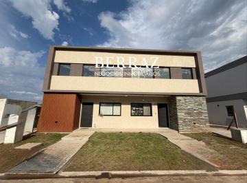 Departamento · 127m² · 4 Ambientes · 2 Cocheras · Duplex Venta 3 Dorm. Spring Park Pilar, Lote de 195 m² Pilar, Zona Norte