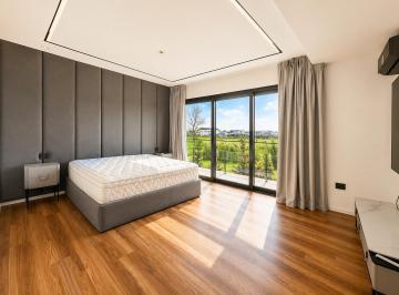Casa · 231m² · 4 Ambientes · 4 Cocheras · Oportunidad Casa en Terralagos