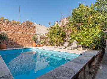 Casa · 328m² · 8 Ambientes · Venta en Block. Varias Unidades. Posibilidad Subdivisión. Ideal Inversor. Morón