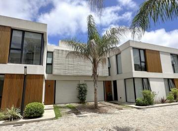 DMS-DMS-4491_2 · Casa en Venta Parque Leloir Barrio Cerrado Green Houses