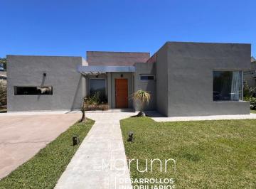 DMS-DS1-4512_2 · Casa en Venta, La Cesarina.