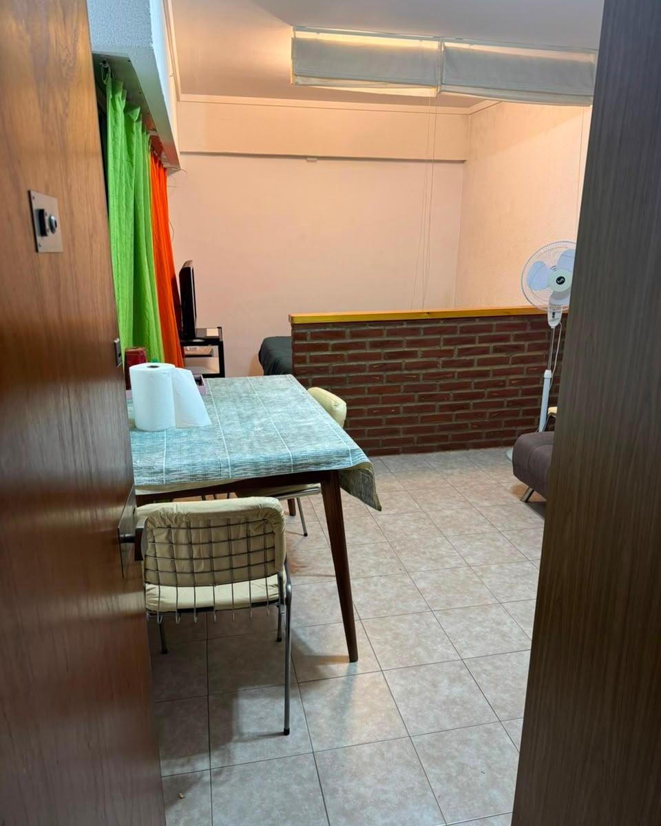 Excelente oportunidad para vivir o invertir. Un ambiente, con cocina separada, 31 mt2