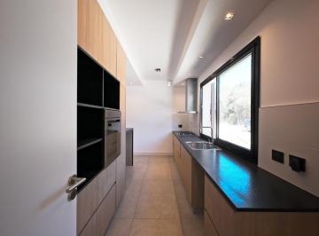 Casa · 160m² · 5 Ambientes · 2 Cocheras · Campo Chico Super Casa en Planta Baja Calidad Premium en Zona Sur