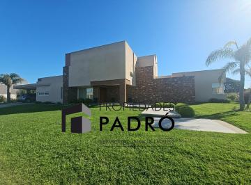 Casa · 445m² · 8 Ambientes · 2 Cocheras · Casa en Venta. Uf 22. Barrio San Roque, Comarcas de Luján.
