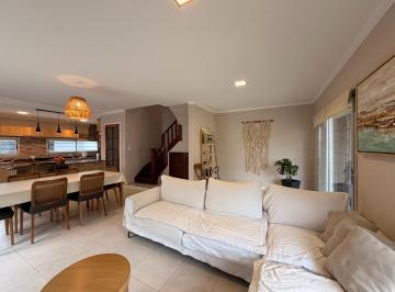 Casa · 220m² · 4 Ambientes · 2 Cocheras · Alquiler 24 Meses Casa - Constitución
