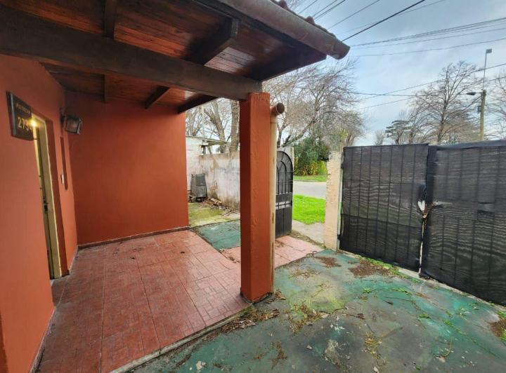 Casa · 90m² · 2 Ambientes · 1 Cochera