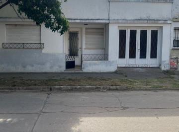 Casa · 90m² · 6 Ambientes · 1 Cochera · Necochea 2132 - Zavalla