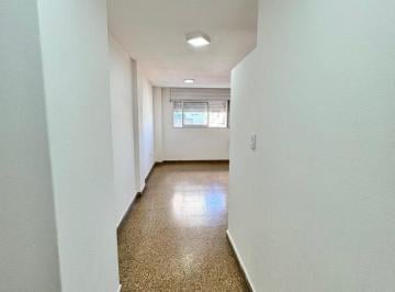Departamento · 50m² · 5 Ambientes · Departamento de 2 Dorm. en Pleno Centro