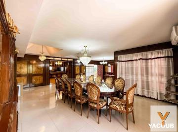 Casa · 650m² · 6 Ambientes · 6 Cocheras · Casa en Venta - 5 Dorm. 7 Baños - Cochera - 1.150 m² - Ringuelet